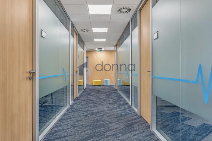 Pronájem kanceláře, Praha - Karlín, Sokolovská, 342 m2