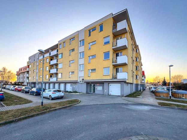 Pronájem bytu 2+kk, Kroměříž, Zborovská, 34 m2