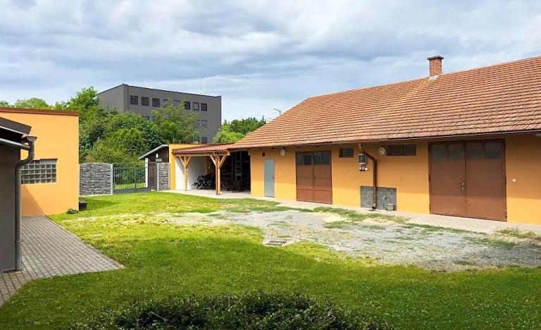 Prodej činžovního domu, Brno - Maloměřice, Franzova, 3164 m2