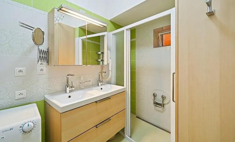 Prodej vícegeneračního domu, Brno - Maloměřice, Franzova, 3164 m2