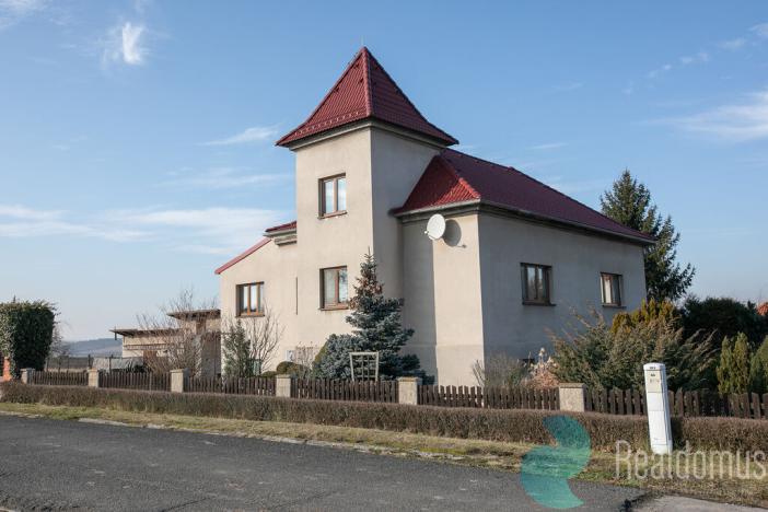 Prodej rodinného domu, Liběšice, 4076 m2