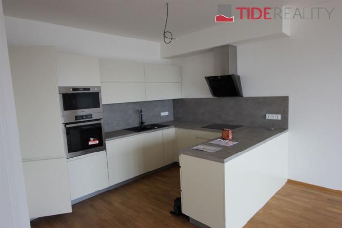 Pronájem bytu 4+kk, Praha - Karlín, Za Karlínským přístavem, 95 m2