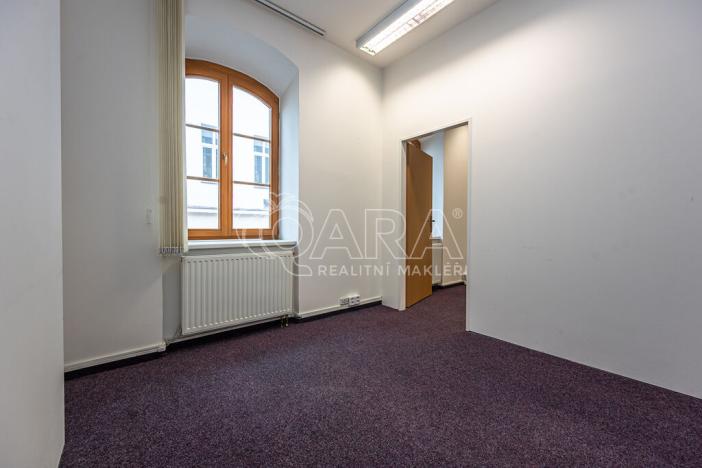 Pronájem obchodního prostoru, Mladá Boleslav - Mladá Boleslav I, Vodkova, 543 m2