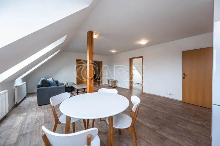 Pronájem obchodního prostoru, Mladá Boleslav - Mladá Boleslav I, Vodkova, 543 m2