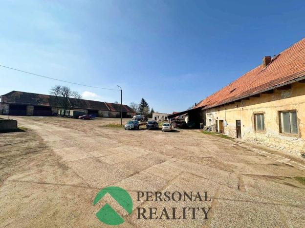 Prodej podílu 1/2 zemědělské usedlosti, Kounov, 1000 m2