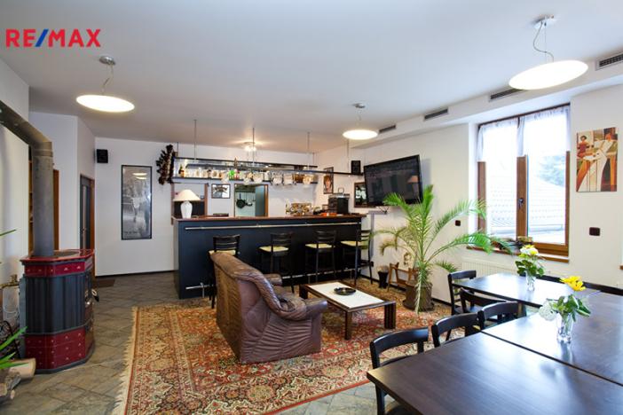 Prodej ubytování, Černolice, Pod Hůrkou, 420 m2