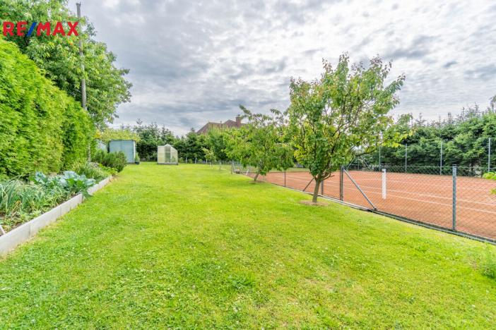 Prodej ubytování, Černolice, Pod Hůrkou, 420 m2