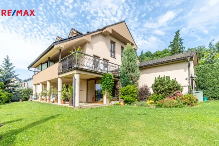 Prodej ubytování, Černolice, Pod Hůrkou, 420 m2