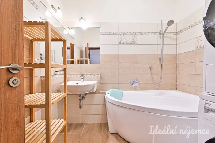 Pronájem bytu 2+kk, Brno, Stará, 60 m2