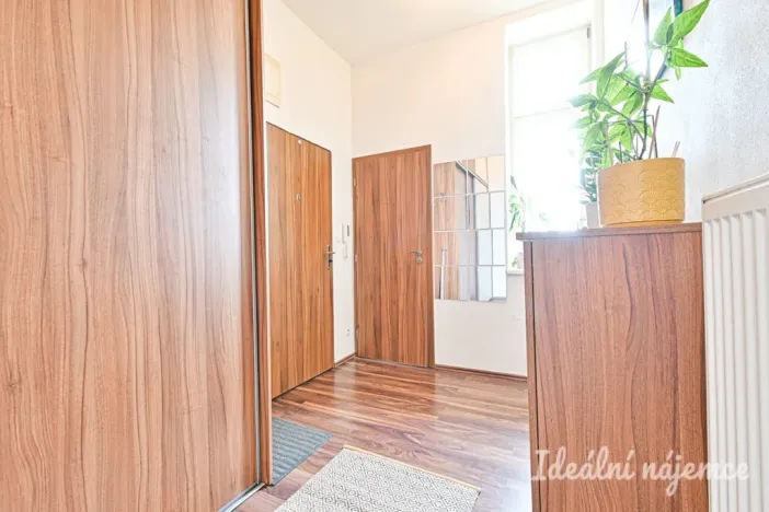 Pronájem bytu 2+kk, Brno, Stará, 60 m2