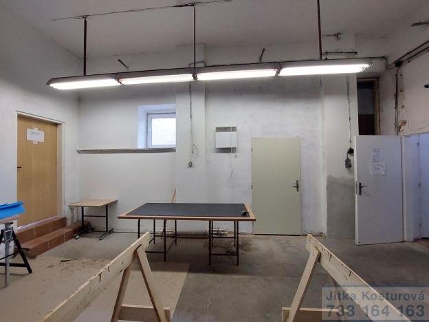 Pronájem výrobních prostor, Krnov - Pod Bezručovým vrchem, Hlubčická, 40 m2