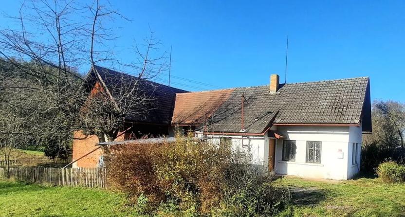 Prodej chalupy, Rovensko pod Troskami, 220 m2