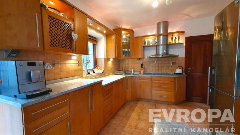 Prodej rodinného domu, Slatiňany - Škrovád, Škrovád, 295 m2