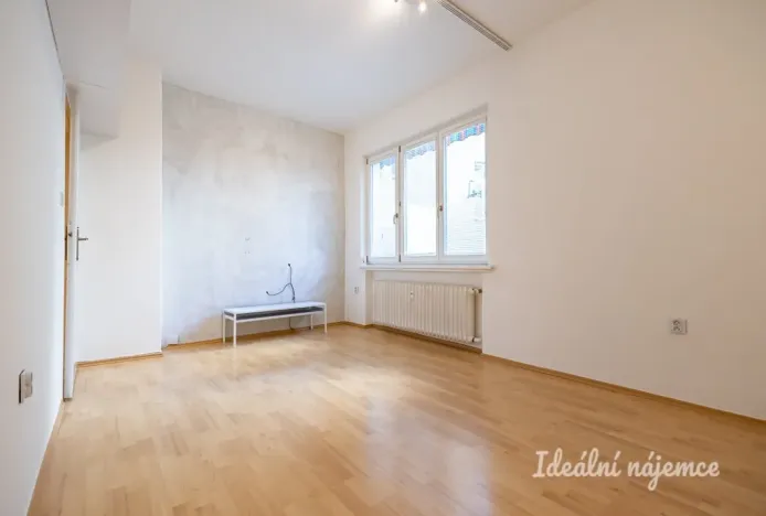 Pronájem bytu 1+1, Praha - Holešovice, Františka Křížka, 48 m2