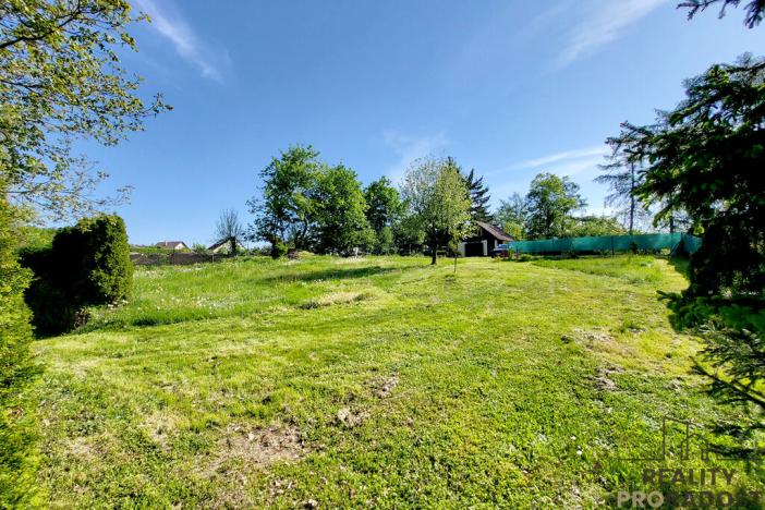 Prodej zahrady, Úžice, 1680 m2