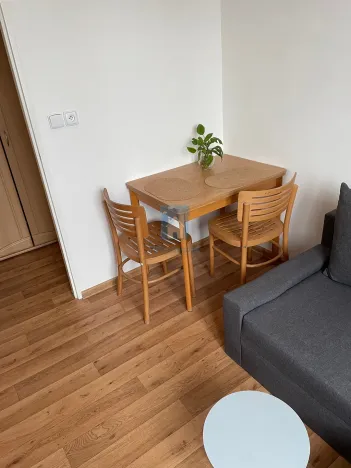 Pronájem bytu 2+kk, Praha - Hloubětín, Hostavická, 30 m2