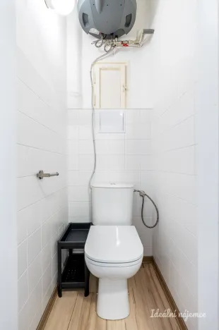 Pronájem bytu 2+kk, Praha - Podolí, Jeremenkova, 46 m2