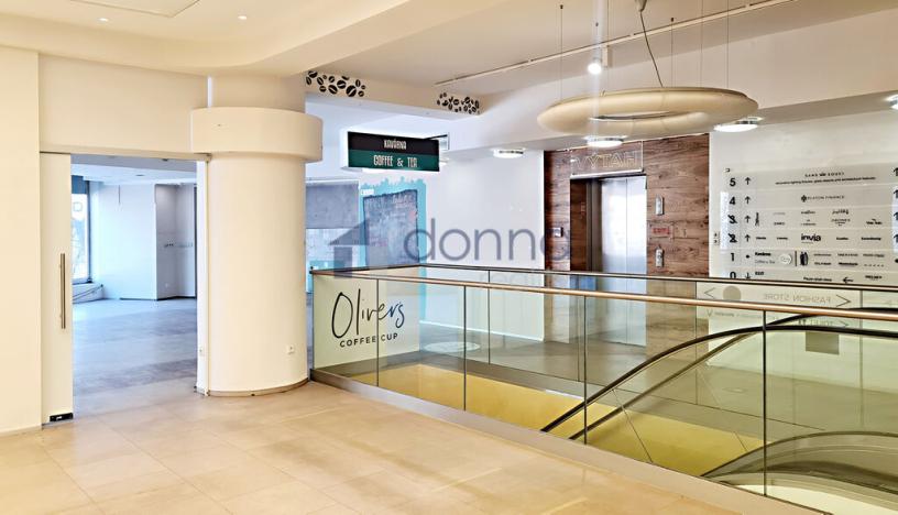 Pronájem obchodního prostoru, Praha - Nové Město, Václavské náměstí, 530 m2