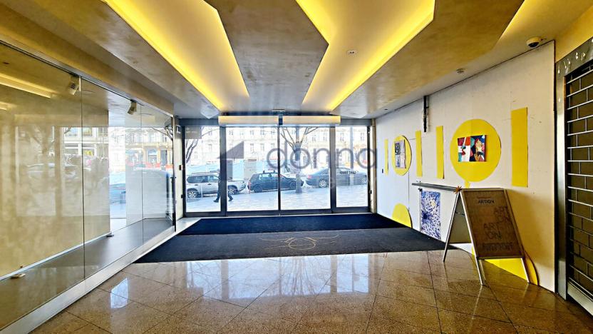 Pronájem obchodního prostoru, Praha - Nové Město, Václavské náměstí, 530 m2