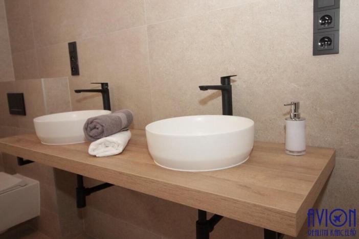 Prodej bytu 3+kk, Praha - Stodůlky, 5. máje, 100 m2