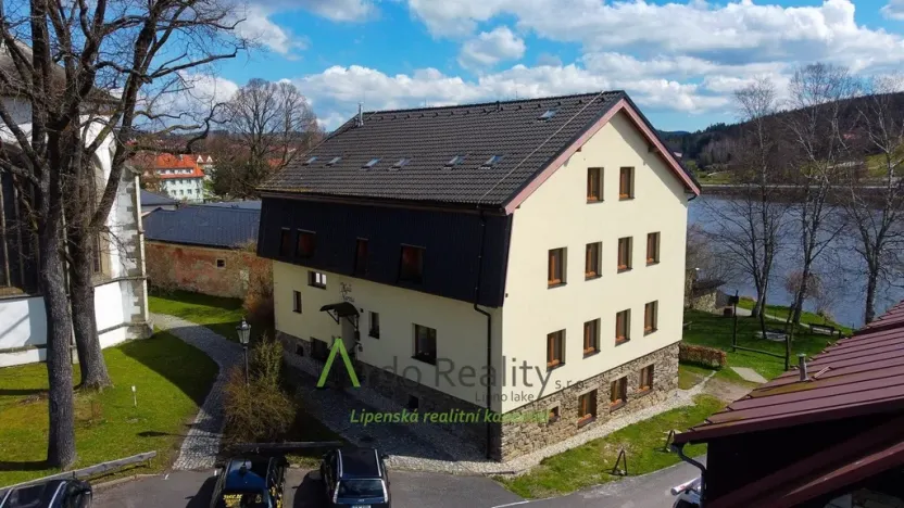 Prodej rodinného domu, Frymburk, 525 m2