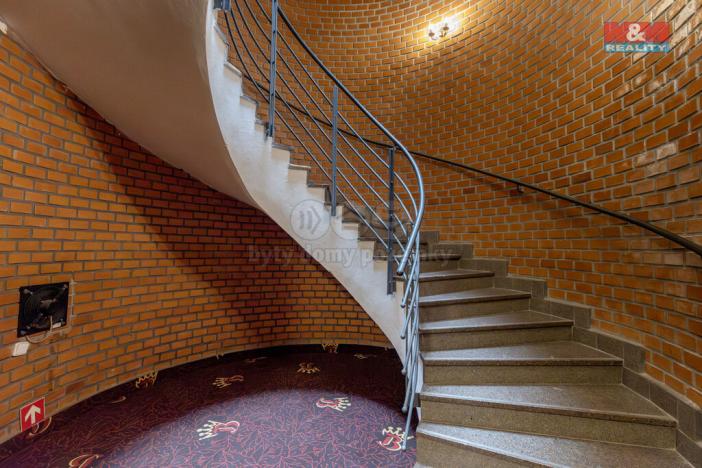 Prodej obchodního prostoru, Černotín, 2100 m2