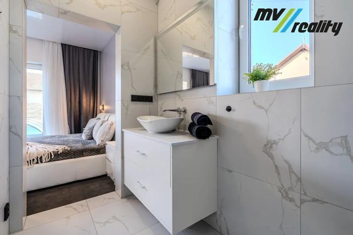 Prodej rodinného domu, Chrášťany, 196 m2