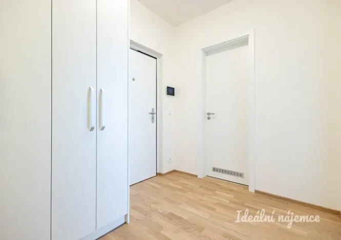 Pronájem bytu 2+kk, Praha - Vysočany, Pechmanových, 53 m2