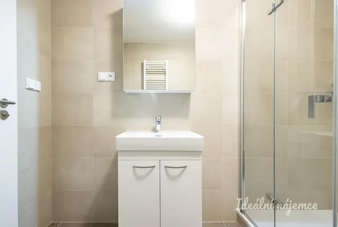 Pronájem bytu 2+kk, Praha - Vysočany, Pechmanových, 53 m2