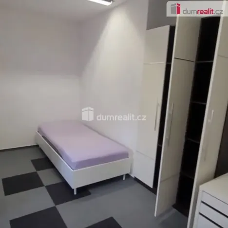 Pronájem bytu 1+kk, Praha - Hostavice, Pilská, 16 m2