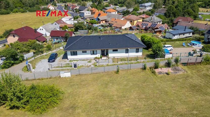 Prodej rodinného domu, Bavoryně, 194 m2