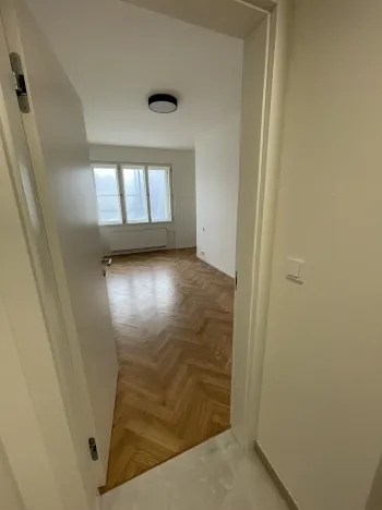 Pronájem bytu 2+kk, Praha - Vinohrady, Záhřebská, 50 m2