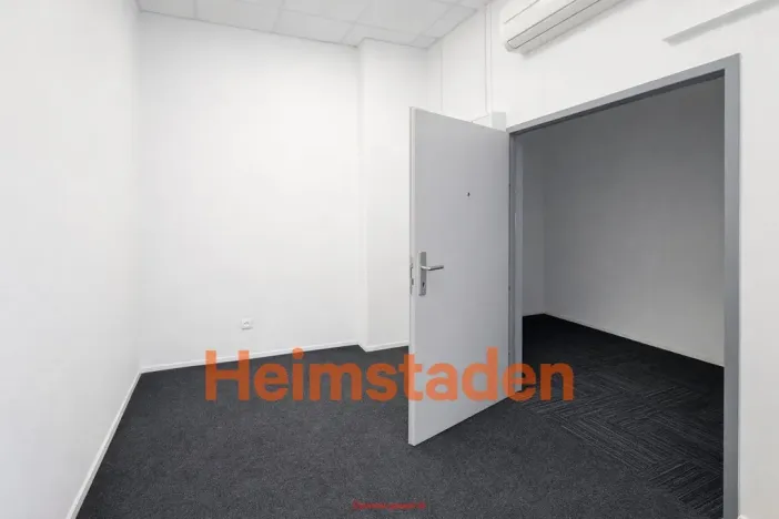 Pronájem kanceláře, Karviná - Nové Město, tř. Osvobození, 104 m2