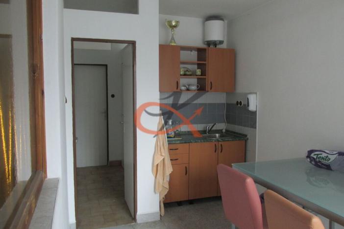 Pronájem kanceláře, Rožnov pod Radhoštěm, Nerudova, 14 m2