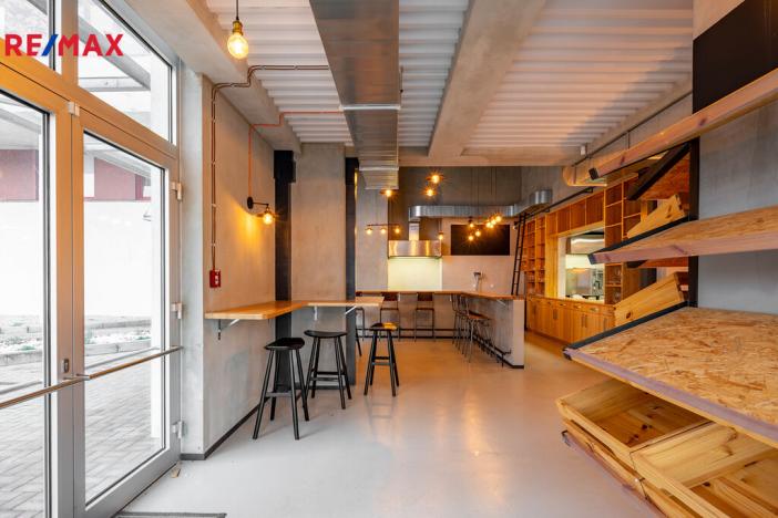 Prodej restaurace, Praha - Stodůlky, Tlumačovská, 365 m2