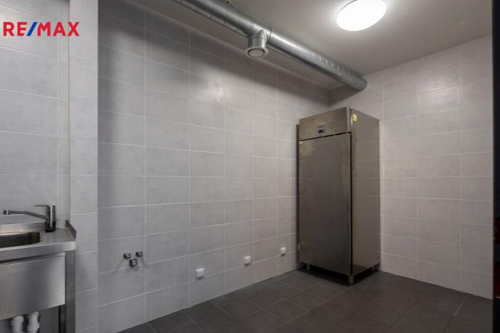 Prodej restaurace, Praha - Stodůlky, Tlumačovská, 365 m2