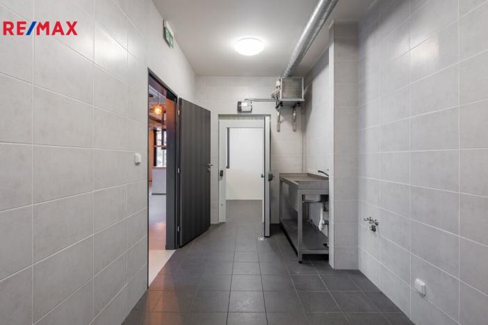 Prodej restaurace, Praha - Stodůlky, Tlumačovská, 365 m2