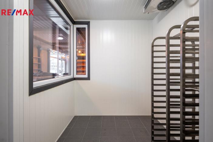 Prodej restaurace, Praha - Stodůlky, Tlumačovská, 365 m2