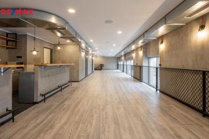 Prodej restaurace, Praha - Stodůlky, Tlumačovská, 365 m2