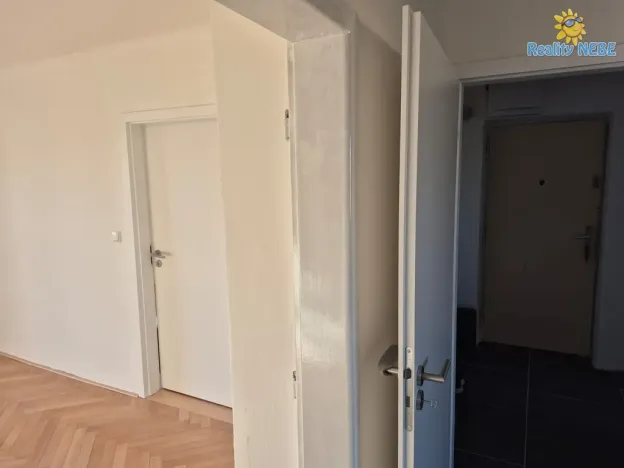 Pronájem bytu 2+1, Kladno, Petrohradská, 53 m2