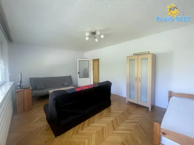 Pronájem bytu 2+1, Praha - Michle, Pod dálnicí, 60 m2