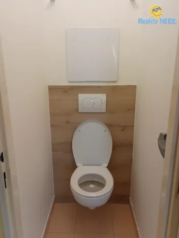 Pronájem bytu 2+1, Praha - Michle, Pod dálnicí, 60 m2