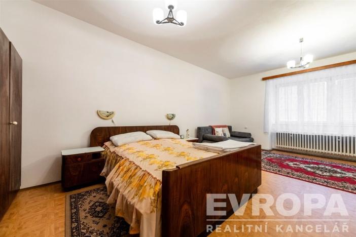 Prodej rodinného domu, Jesenice, Budějovická, 400 m2