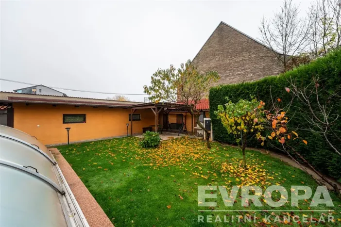 Prodej rodinného domu, Jesenice, Budějovická, 400 m2