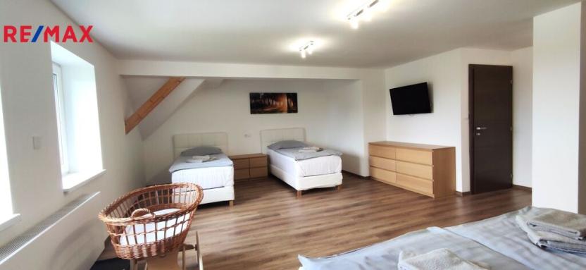 Prodej apartmánu, Zlaté Hory - Ondřejovice, 250 m2