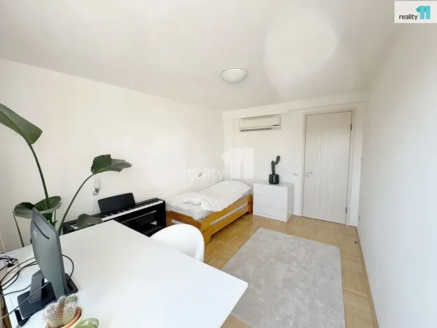 Pronájem bytu 3+kk, Praha - Vinohrady, U Kanálky, 108 m2