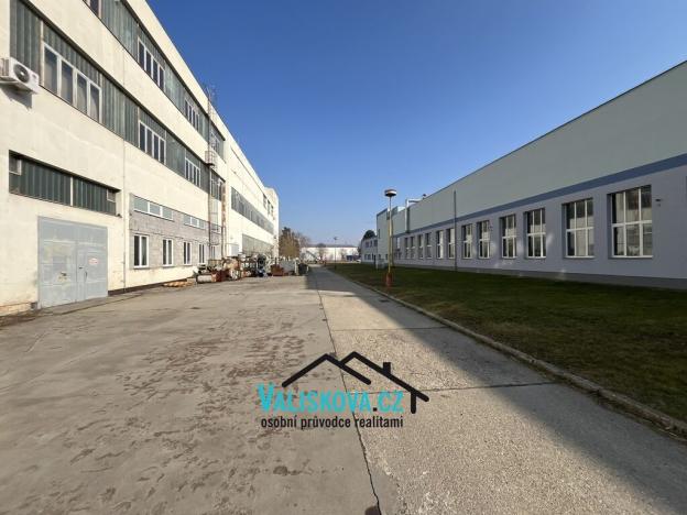 Pronájem skladu, Kroměříž, 900 m2