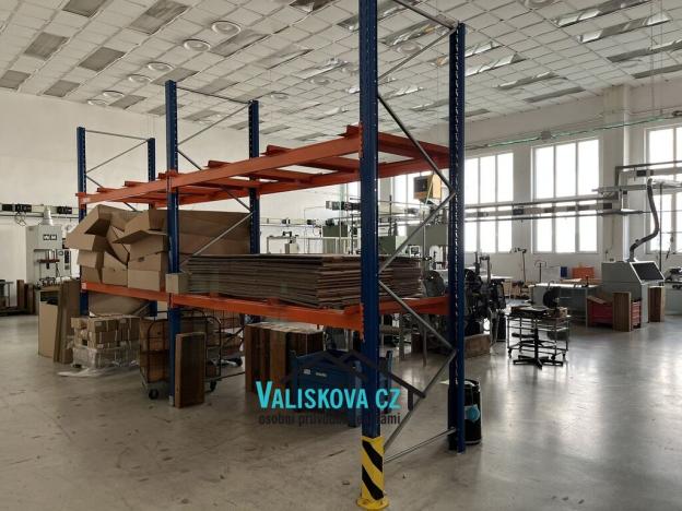 Pronájem skladu, Kroměříž, 900 m2
