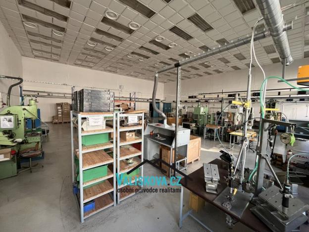 Pronájem skladu, Kroměříž, 900 m2