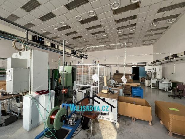 Pronájem skladu, Kroměříž, 900 m2